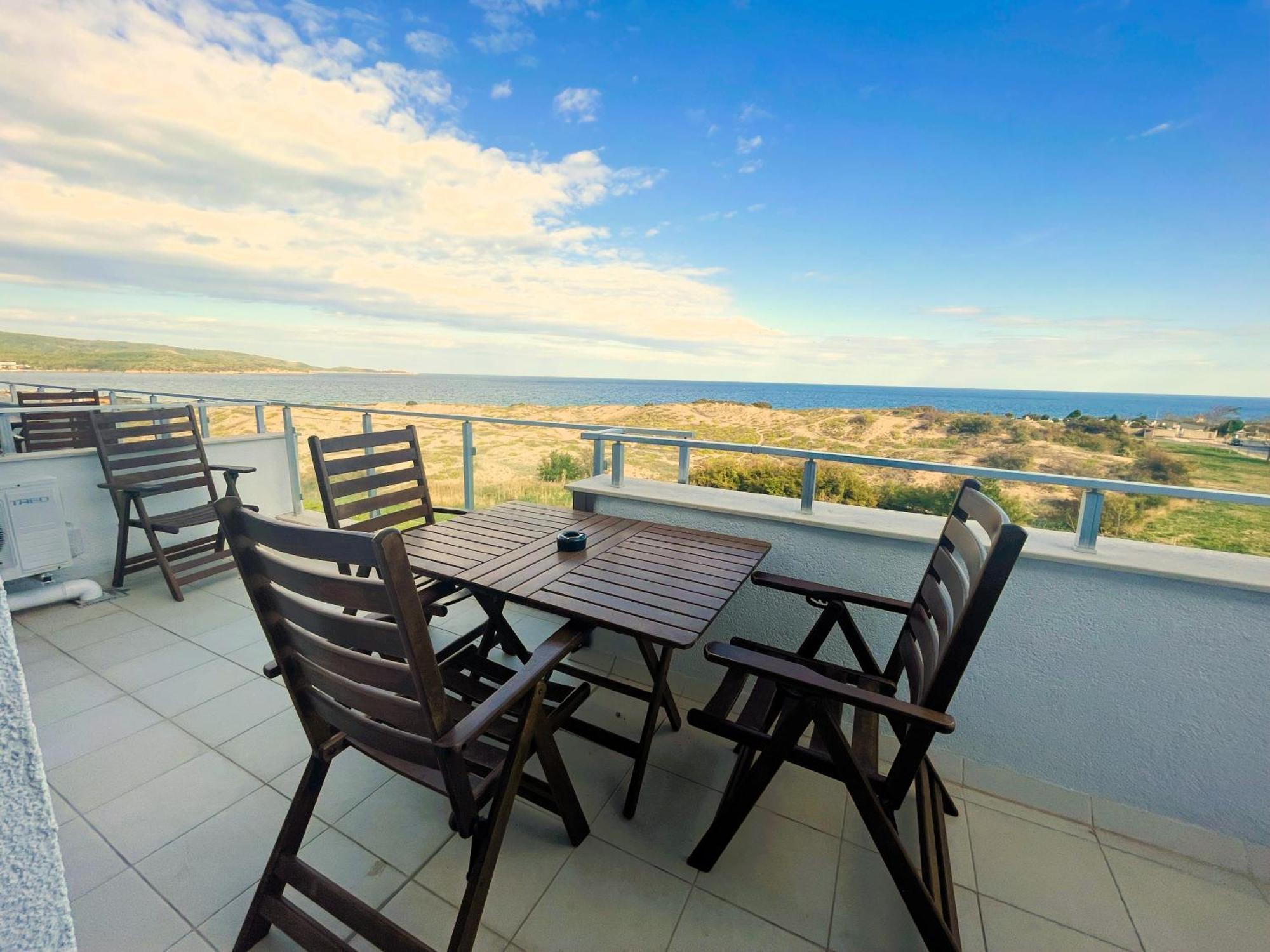 Apart-Hotel Panorama Sea Lux Primorsko Exterior photo