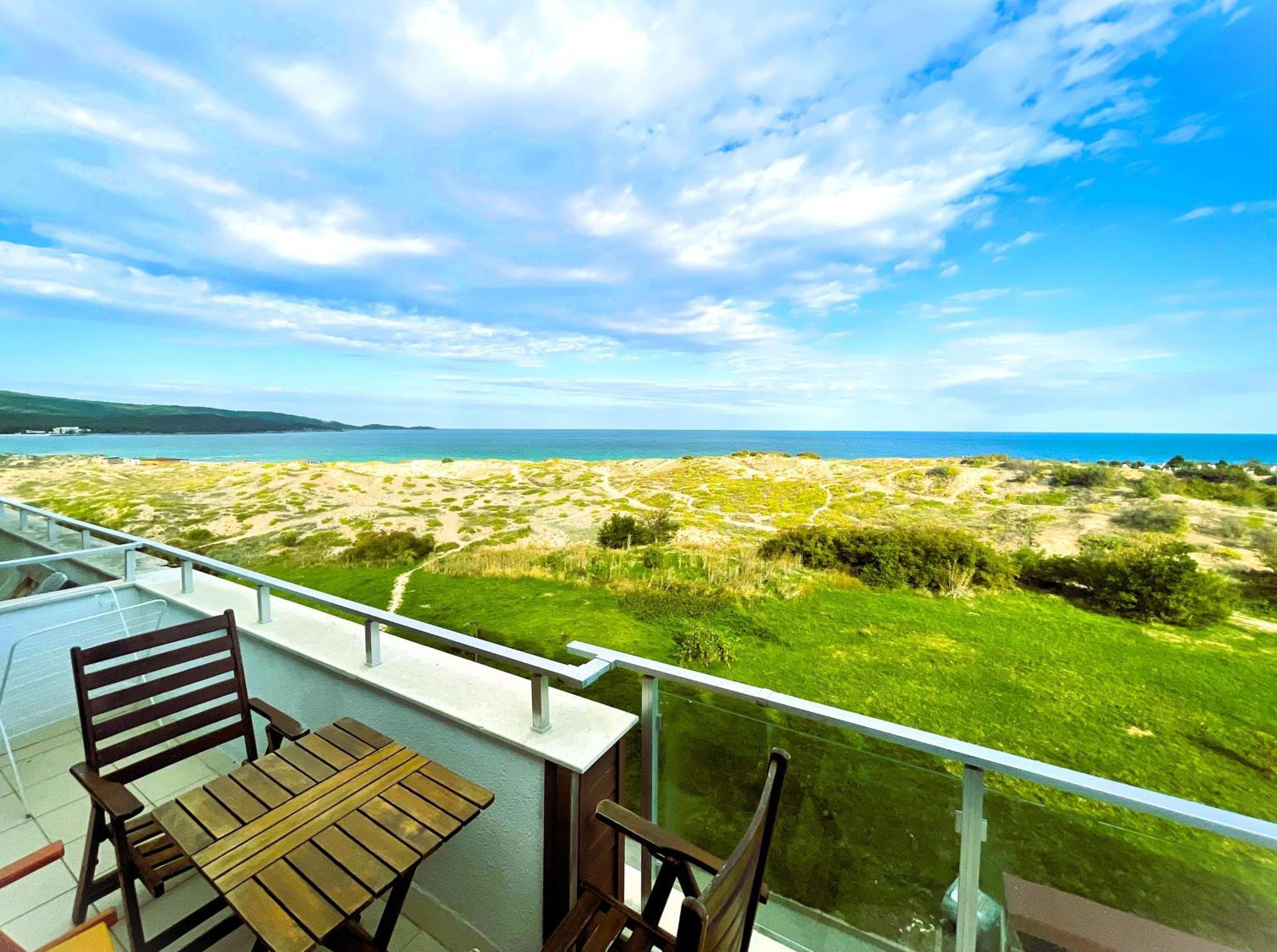 Apart-Hotel Panorama Sea Lux Primorsko Exterior photo