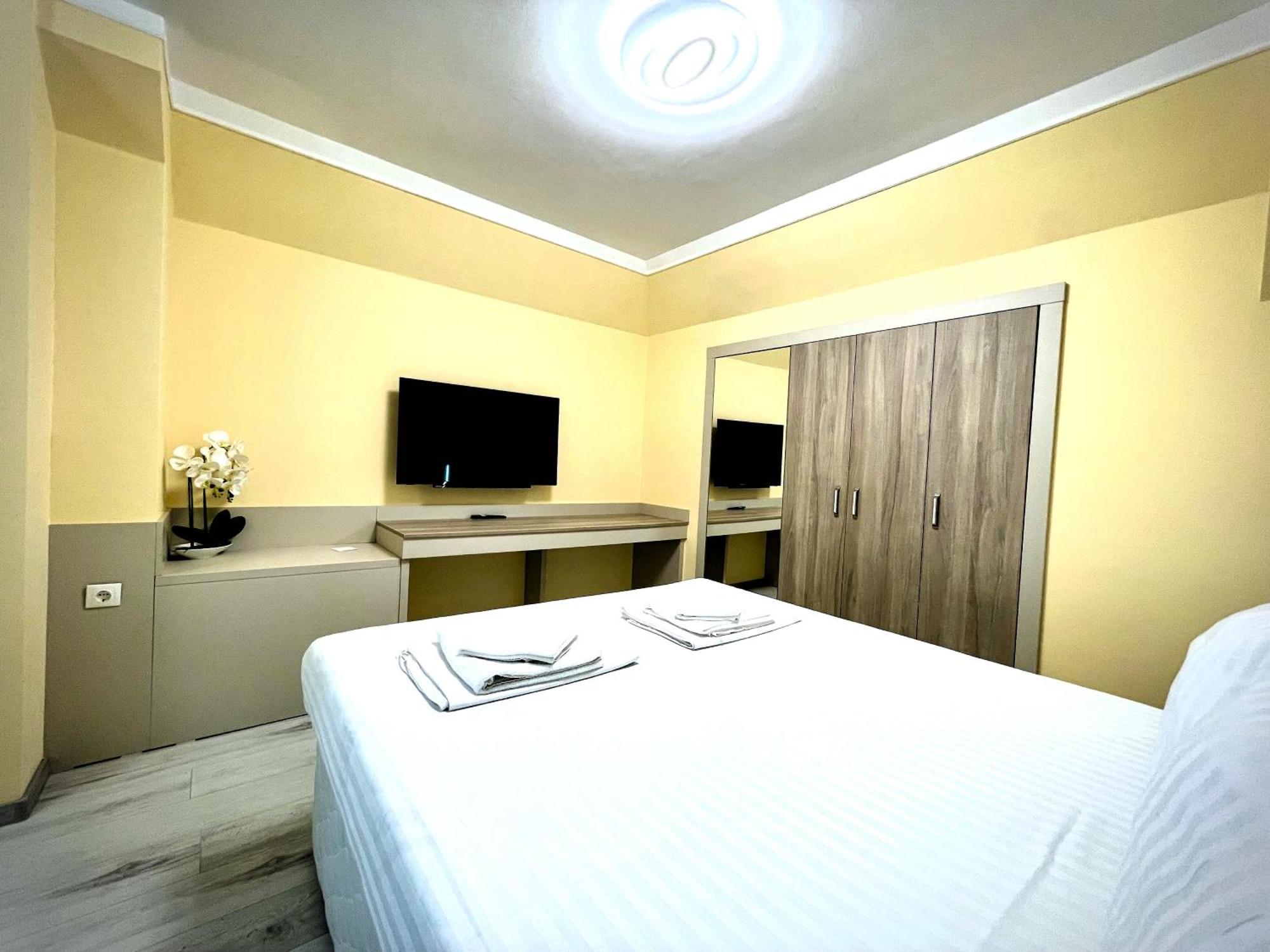Apart-Hotel Panorama Sea Lux Primorsko Exterior photo